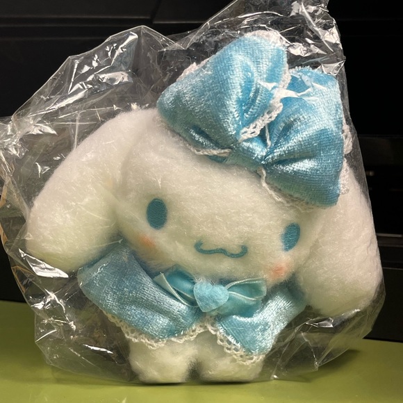 Cinnamoroll by Sanrio blue white plush key or backpack clip on - Picture 5 of 5